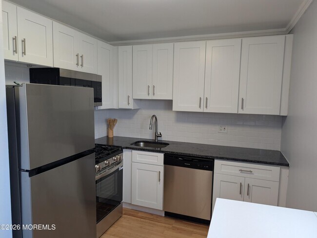 Foto del edificio - 167 Wyckoff Rd