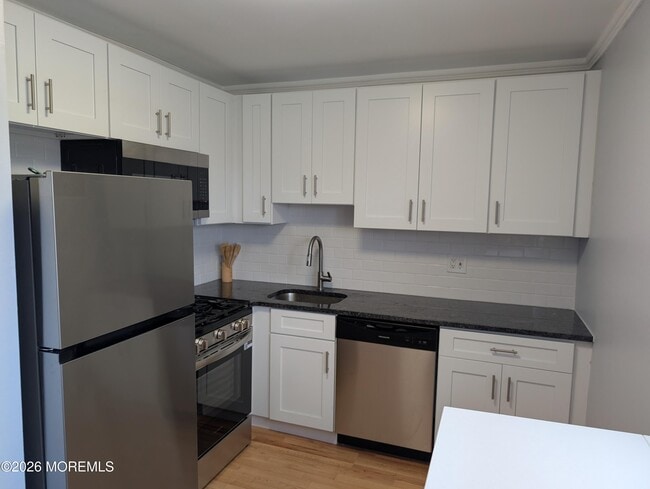 Building Photo - 167 Wyckoff Rd