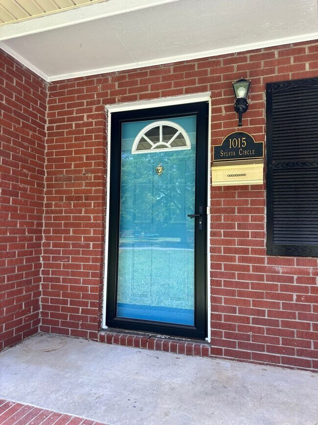 Foto del edificio - Exclusively Offered by Muse Realty Rentals...