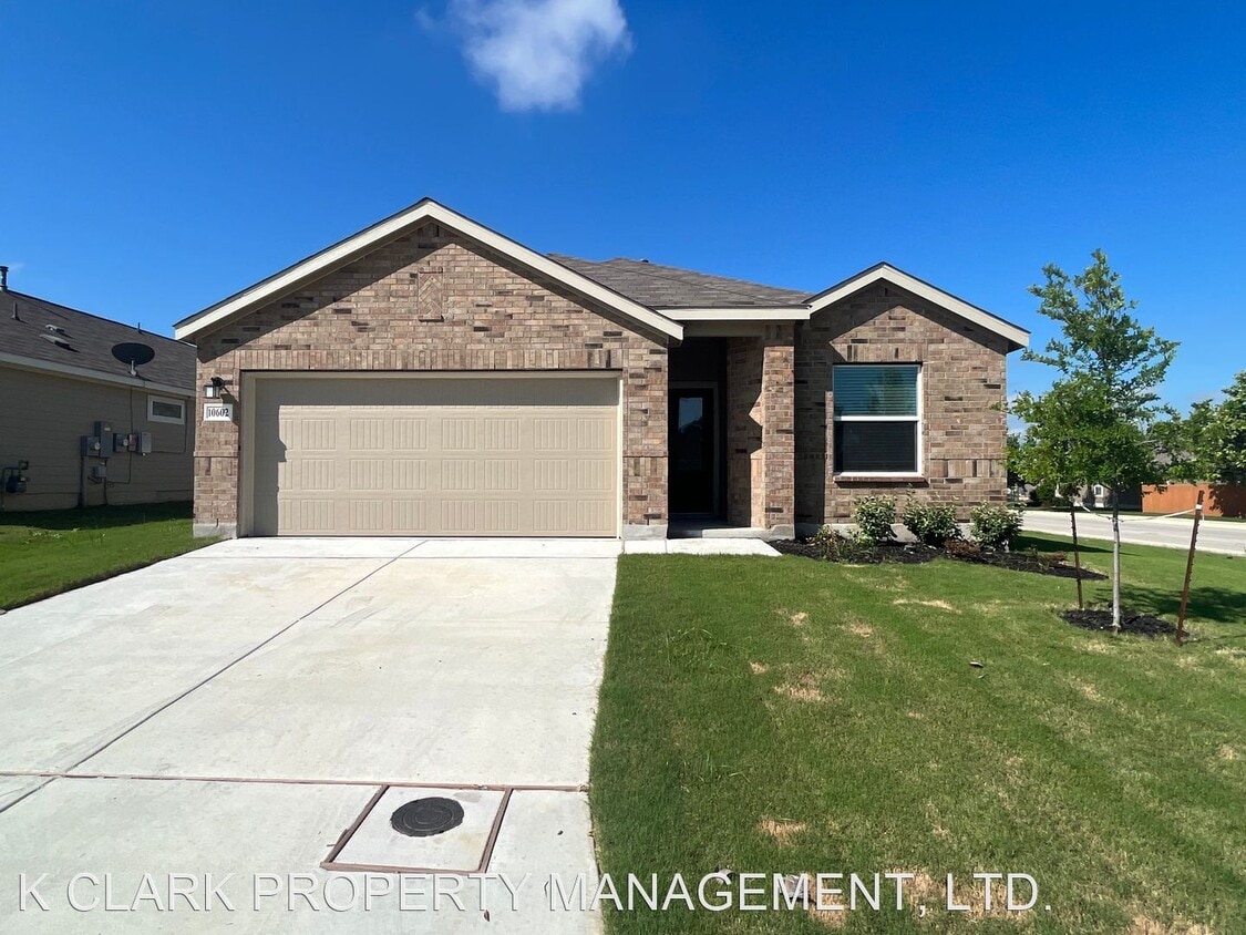 4 br, 3 bath House 10602 PENELOPE WAY House Rental in Converse, TX