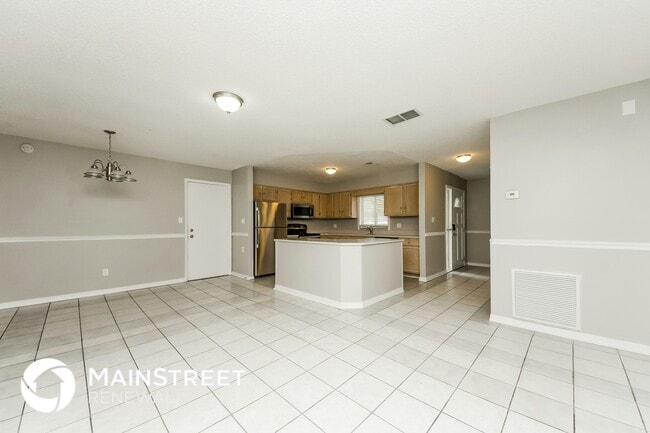 Building Photo - 1224 Russell Dr