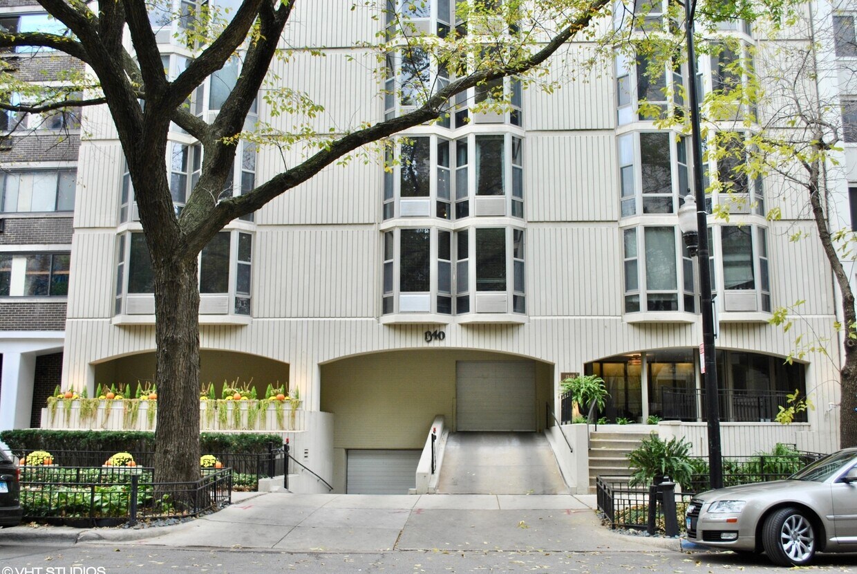 Primary Photo - 1340 N Dearborn St