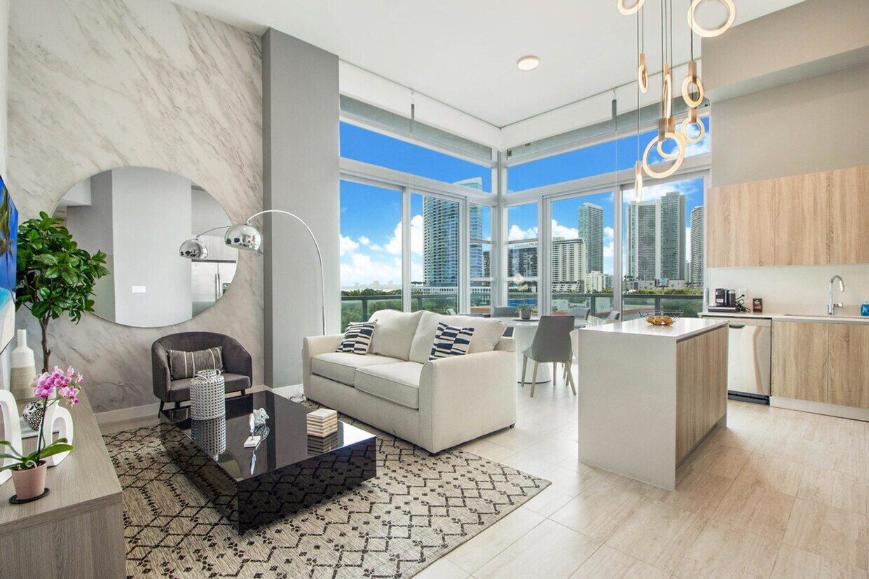 Primary Photo - 3883 Biscayne Blvd