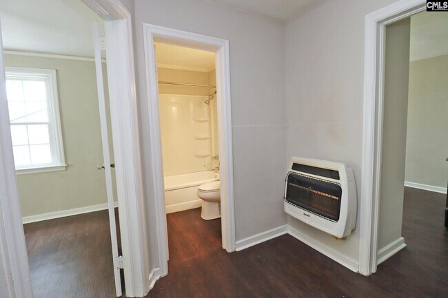 Building Photo - 1404 Dreher St