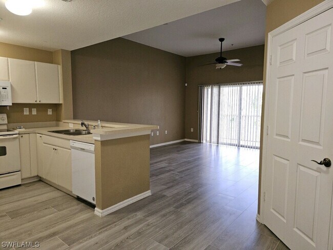 Foto del edificio - 4530 Botanical Pl Cir