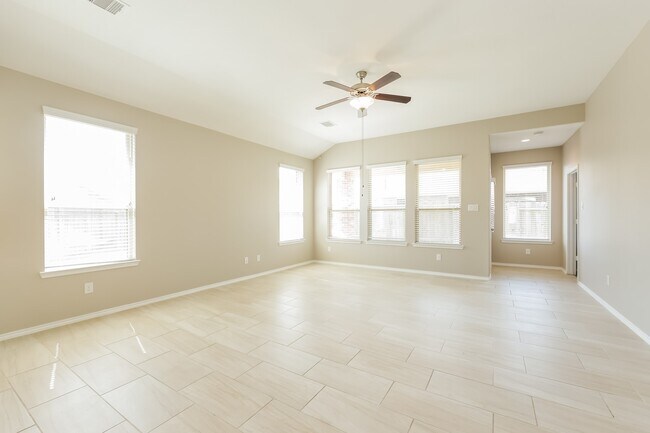 Foto del edificio - 5647 Claymore Meadow Ln