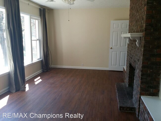 Foto del edificio - 3 br, 1 bath House - 1355 Floyd