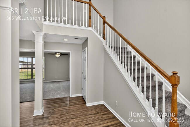 Building Photo - 565 Wellington Gardens Dr