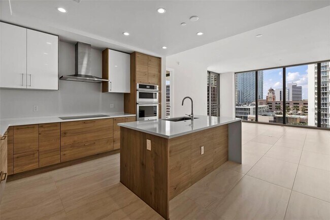 Foto del edificio - 301 1st St S
