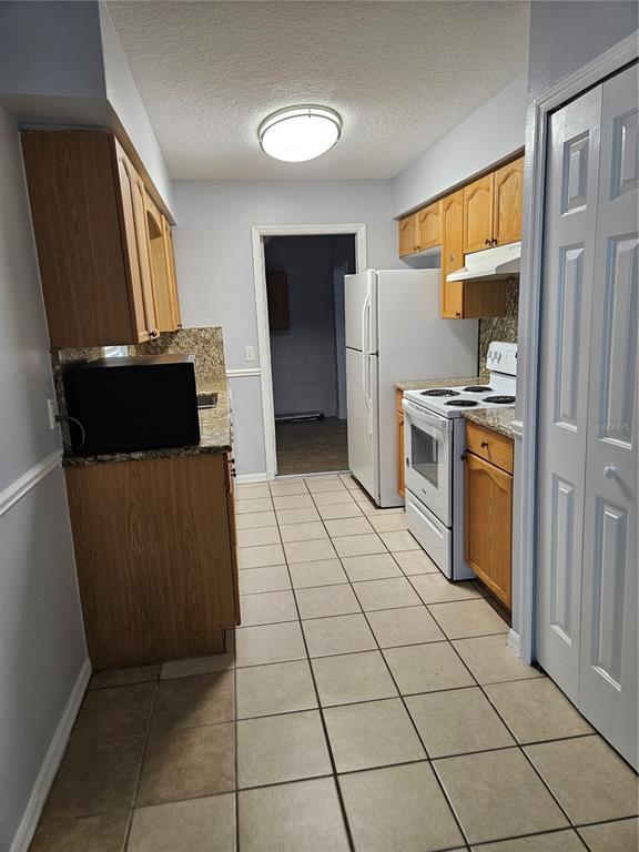 Building Photo - 375 Willow Song Ct