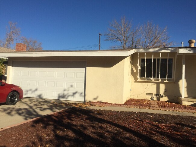 Building Photo - Beautiful 3 bedroom home in Lancaster