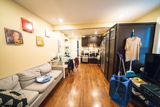 Building Photo - 4 Burke St