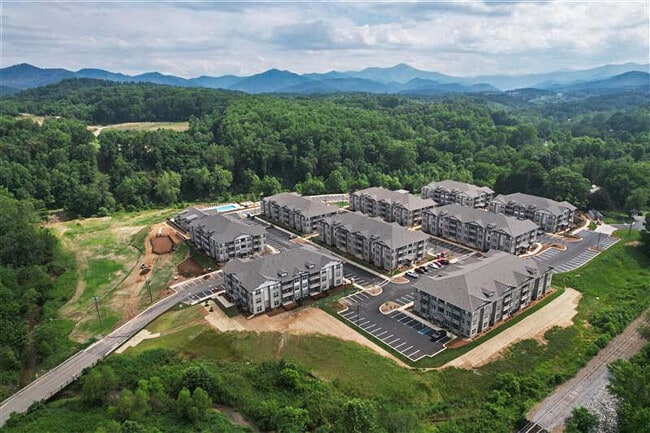 Building Photo - The Hominy
