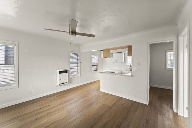 Foto del edificio - 8006 S New Hampshire Ave