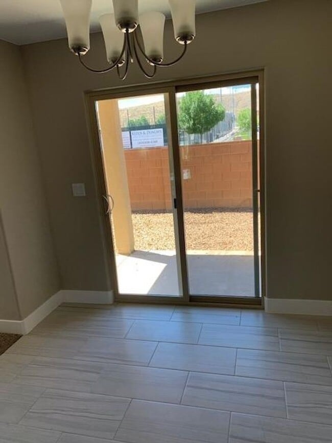 Building Photo - 3239 S 840 E