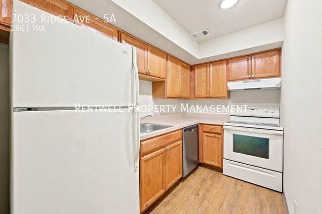 Building Photo - 7033 Ridge Ave