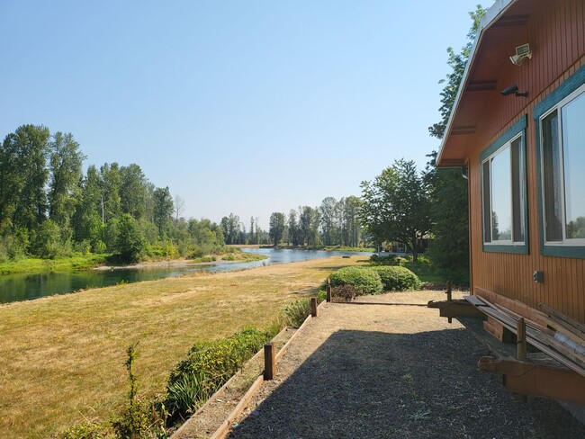 Building Photo - River front Property on the Cowlitz