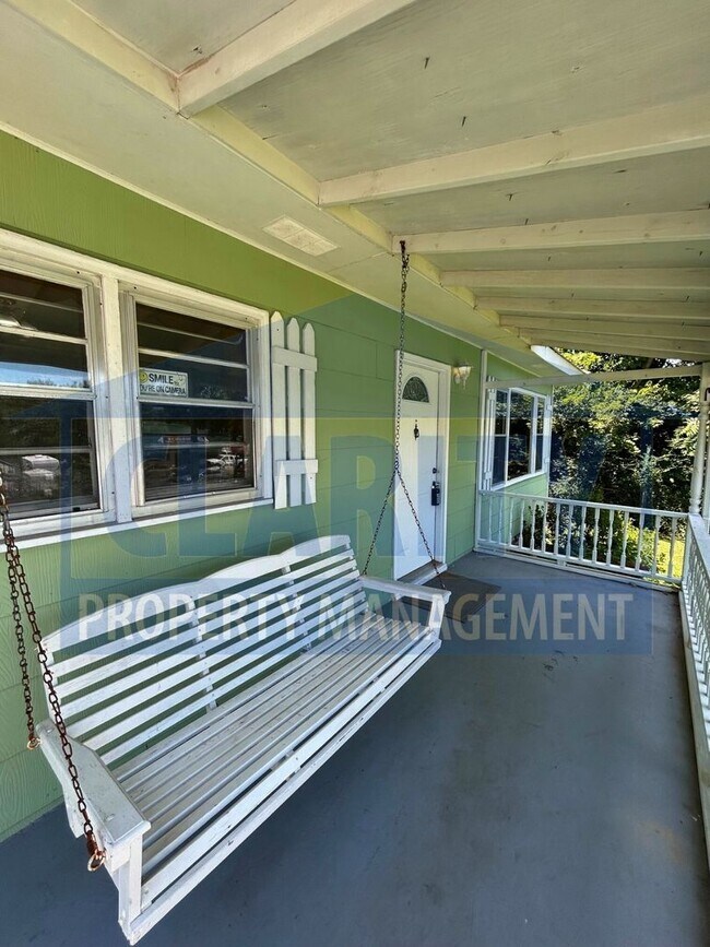 Foto del edificio - Beautiful 3-Bedroom, 1-Bath Home!