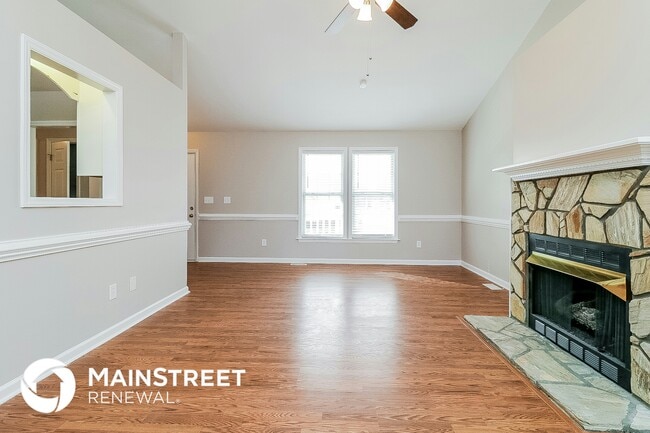 Building Photo - 120 Dullis Cir