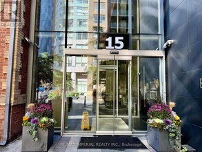 Building Photo - 15 Grenville St