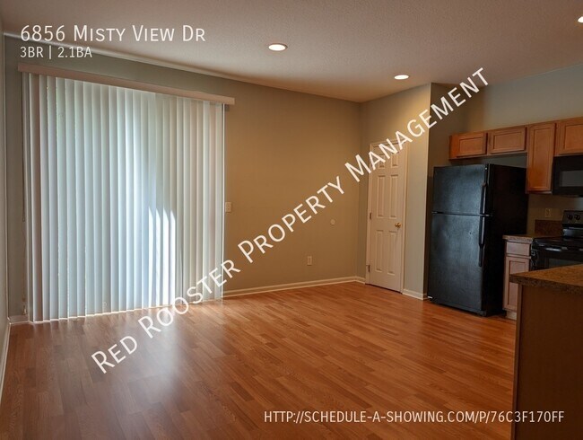 Foto del edificio - 3 bedroom townhouse, Lakeside community, P...