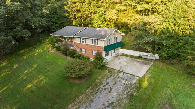 Foto del edificio - 148 Old Chattanooga Ln