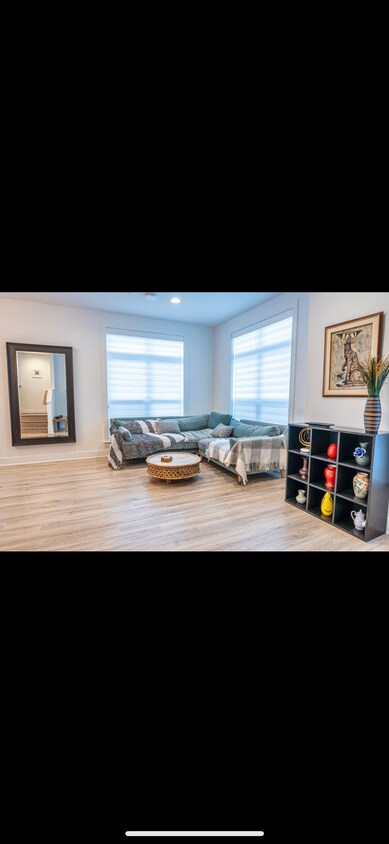 Primary Photo - 3104 Royal Fern Pl