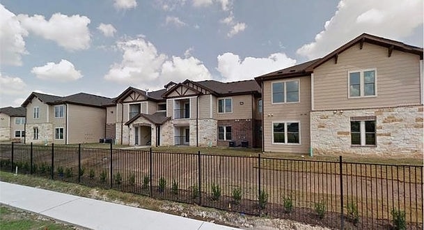 Primary Photo - Estates at Ellington