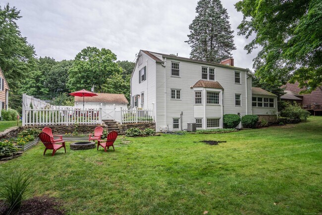 Building Photo - 43 Woodridge Cir