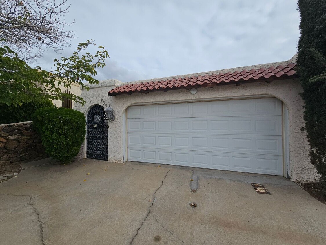 334 Thunderbird Dr, El Paso, TX 79912 House Rental in El Paso, TX