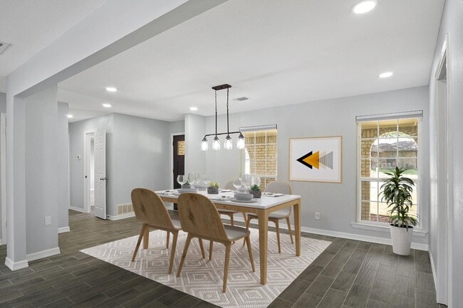 Photo - 2704 Regal Rd House