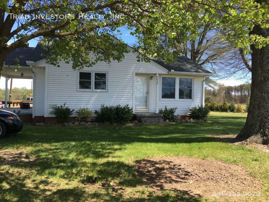 Foto principal - Two bedroom, one bath in Northern Greeensboro