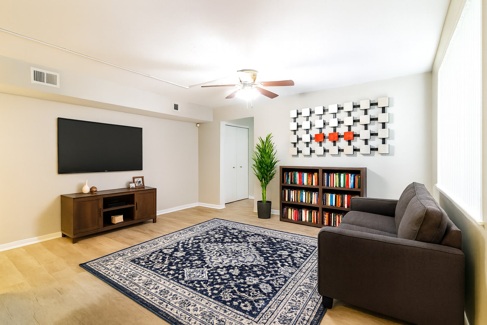 Fulton Flats West – photo 3