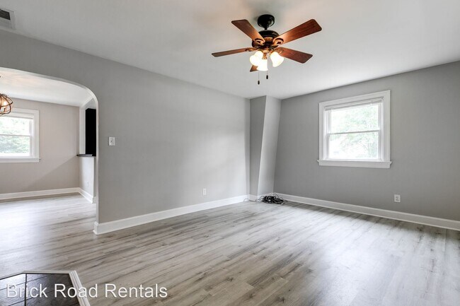 Foto del edificio - 3 br, 2 bath House - 5930 Newbys Bridge Rd