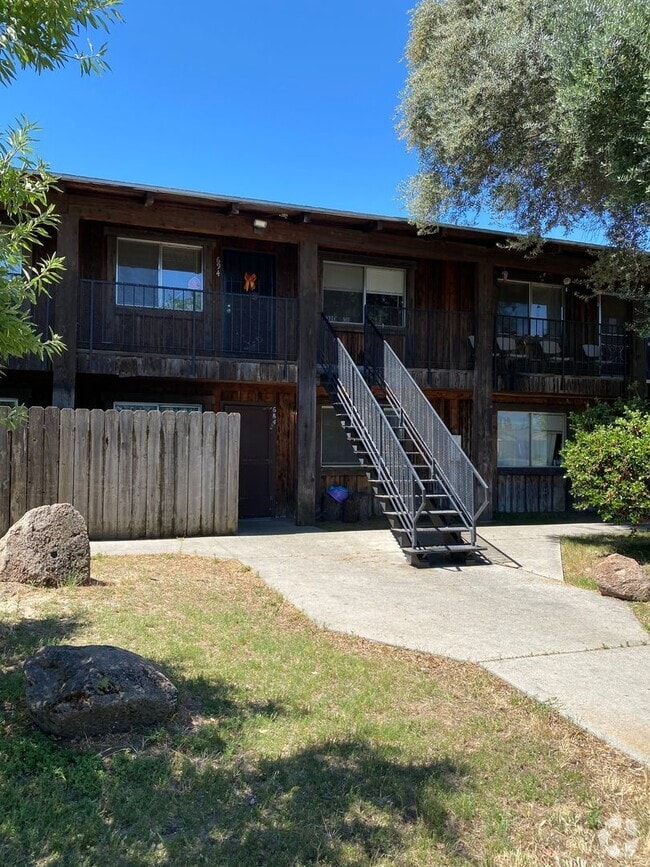 Building Photo - 632 Cedar Ave
