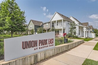 Building Photo - 7601 Frida Bend