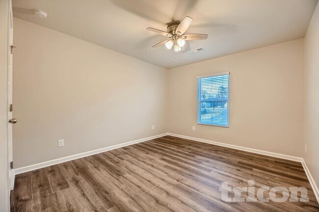 Foto del edificio - 15 Ridgewood Wy