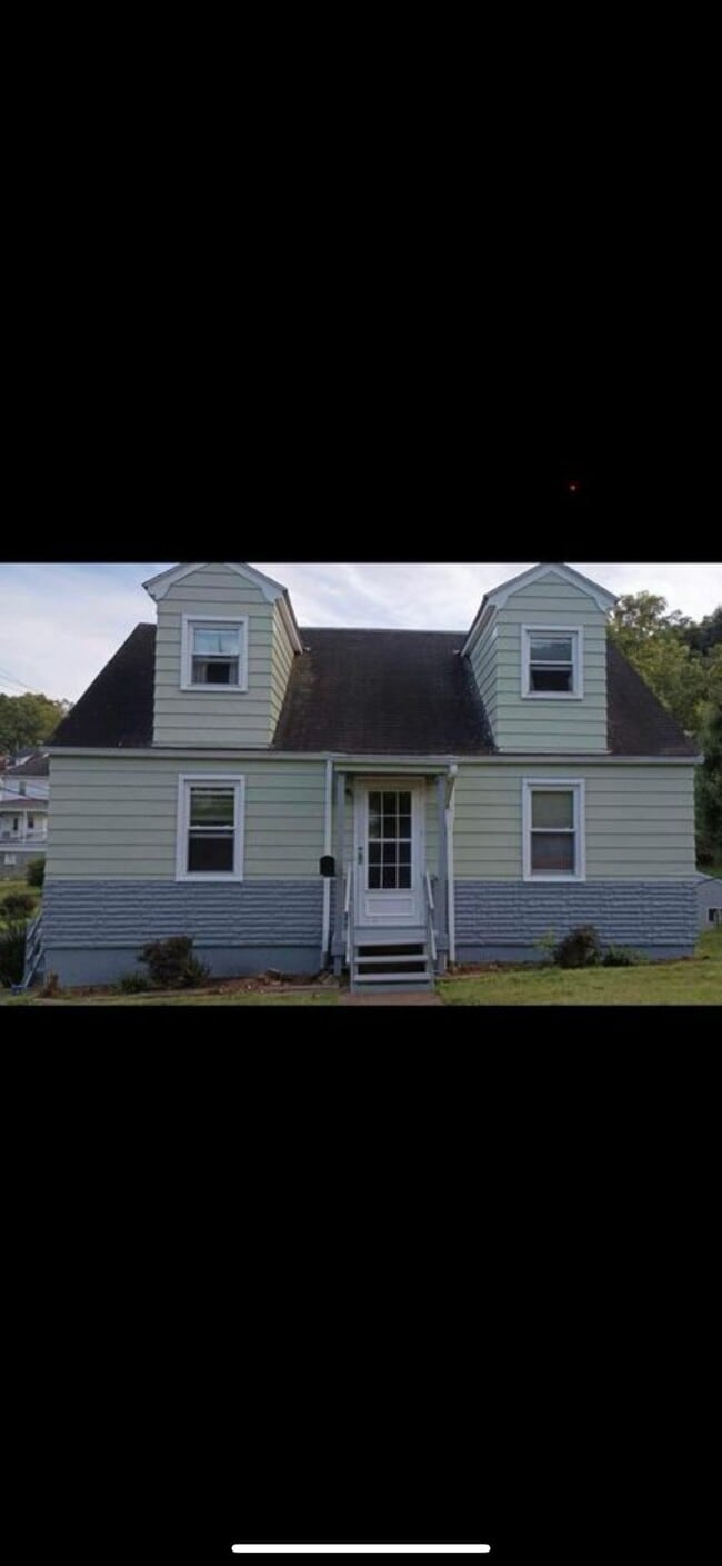Building Photo - 801 Duff Ave