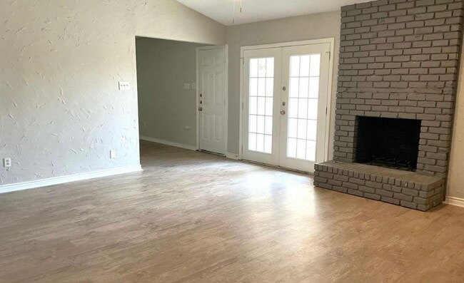 Building Photo - 2311 Statler Dr