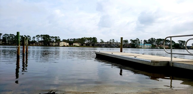 Building Photo - 6505 S Lagoon Dr