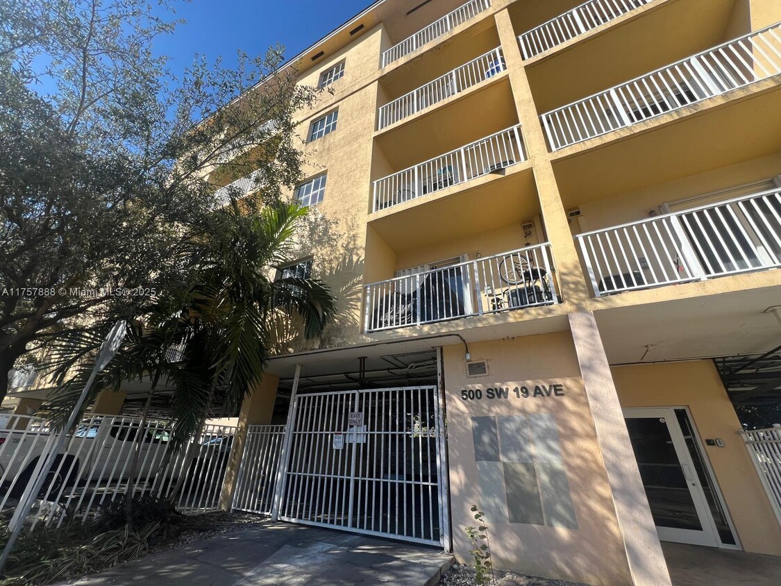 Foto principal - 500 SW 19th Ave