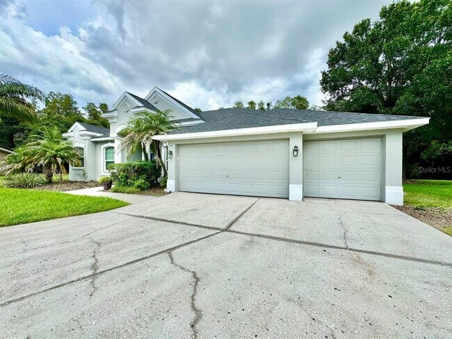 Building Photo - 30518 Colehaven Ct