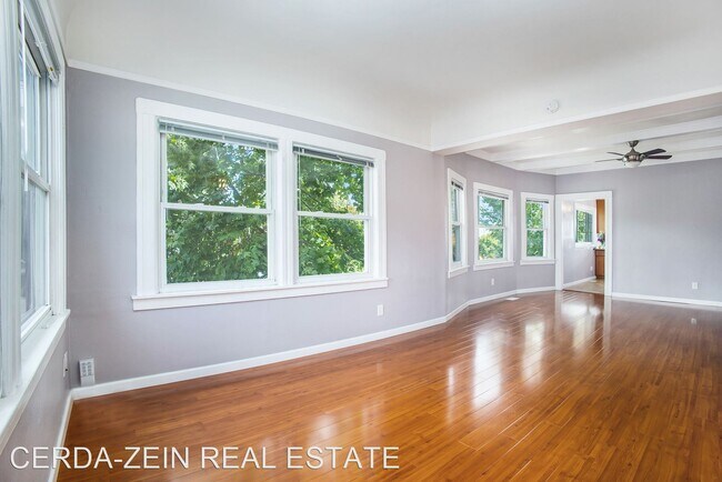 Foto del edificio - 3 br, 2 bath House - 1256 Regent Street
