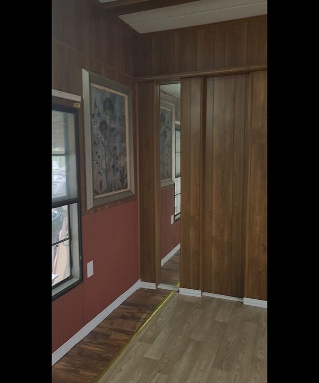 Building Photo - 412 Cottonwood Church Rd