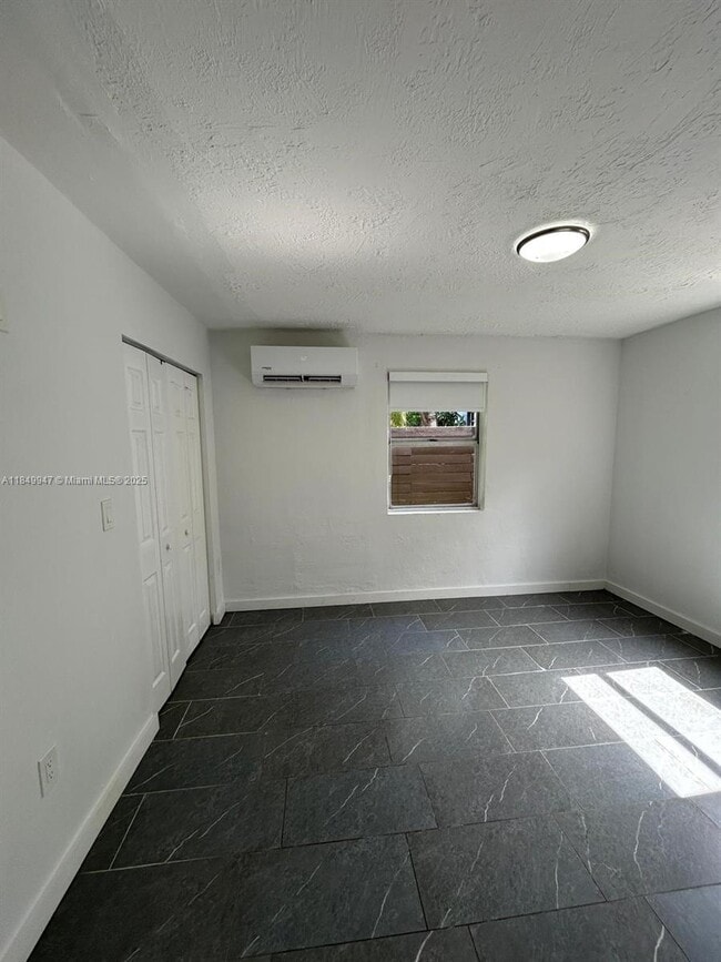 Building Photo - 1810 NW 34th St
