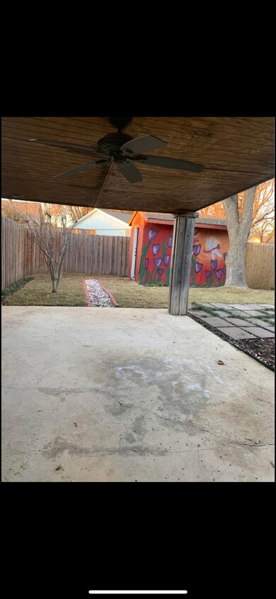 Foto del edificio - 3213 Kenwood Dr