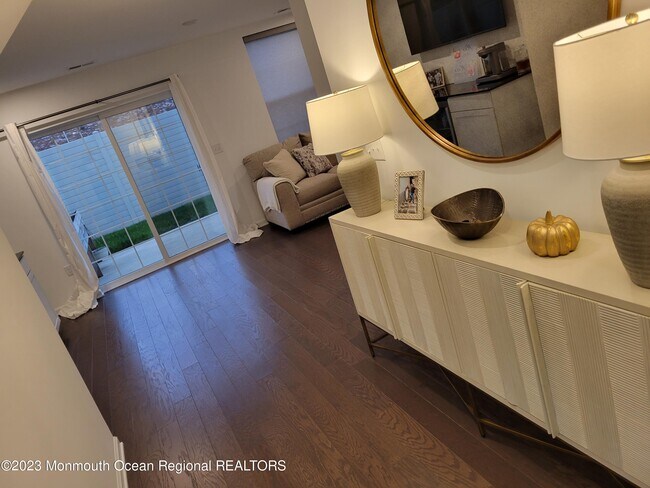 Foto del edificio - 300 Prestige Rd