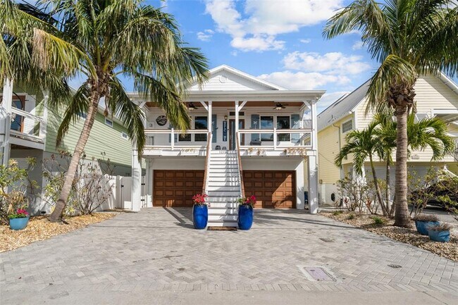 Foto del edificio - 12112 Lagoon Ln
