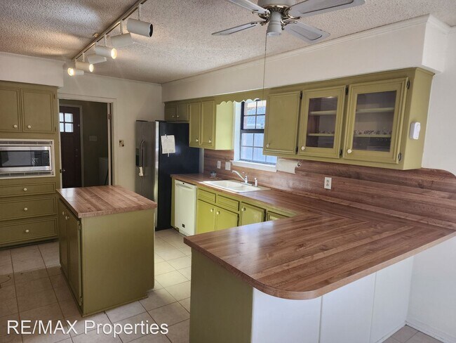 Foto del edificio - 3 br, 2 bath House - 1036 Chippenham Drive