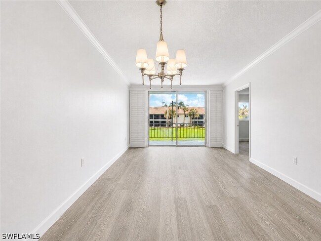 Foto del edificio - 225 Turtle Lake Ct